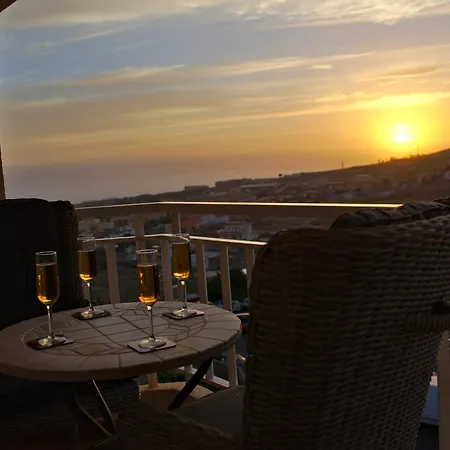 Atico Vista Mar Con Terraza 아데제